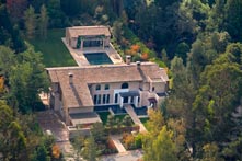 Art Collector's Residence